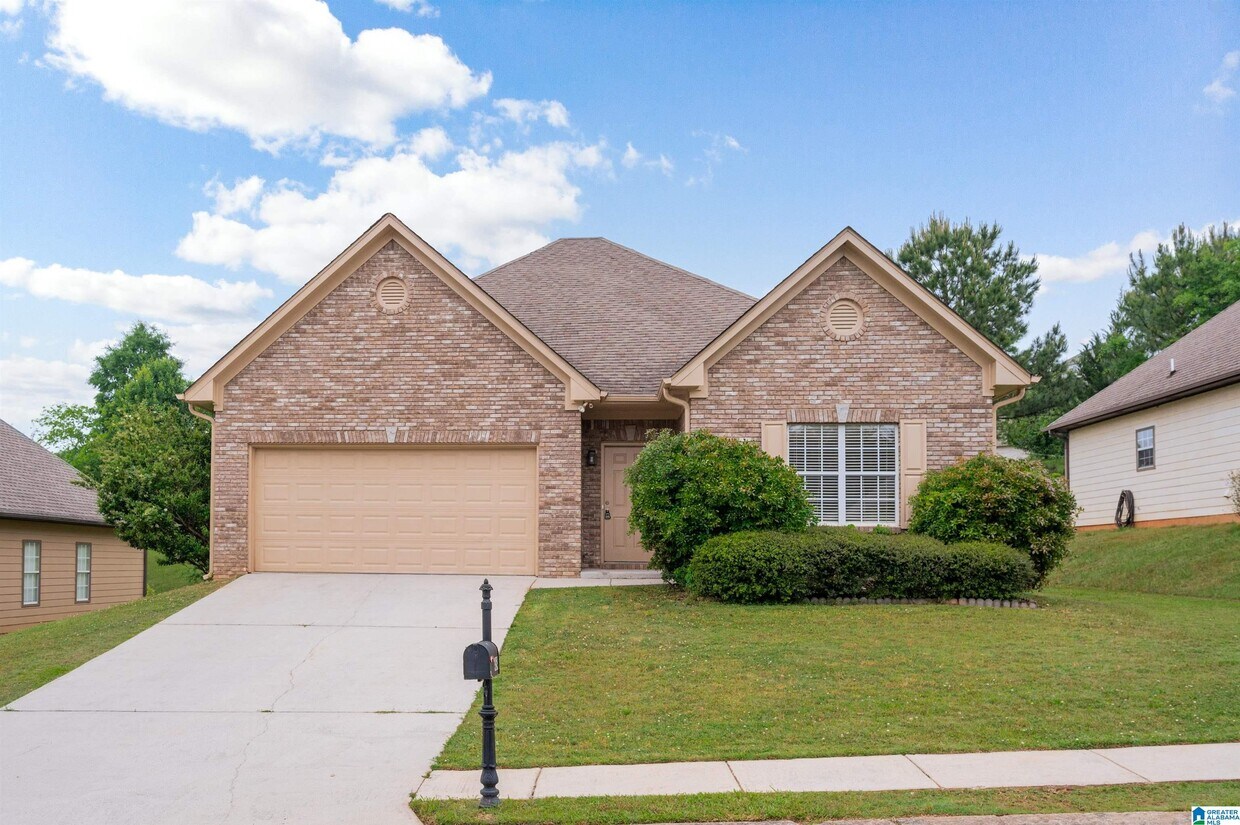 454 Savannah Cove, Calera, AL 35040 House Rental in Calera, AL