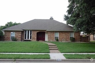 Building Photo - 1701 Huron Trail