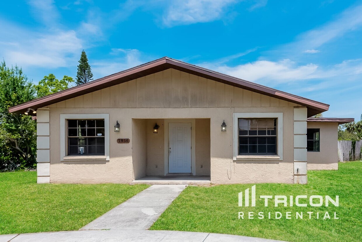 Foto principal - 1816 5th St W