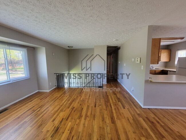 Building Photo - 2928 Landon Dr