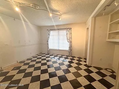 Foto del edificio - 3408 Upland Ave