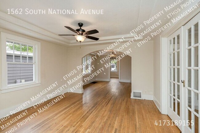 Foto del edificio - 1562 S National Ave