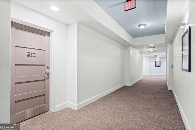 Building Photo - 1100 Howell Mill Rd NW