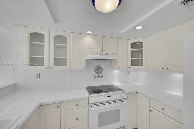 Foto del edificio - 5555 N Ocean Blvd
