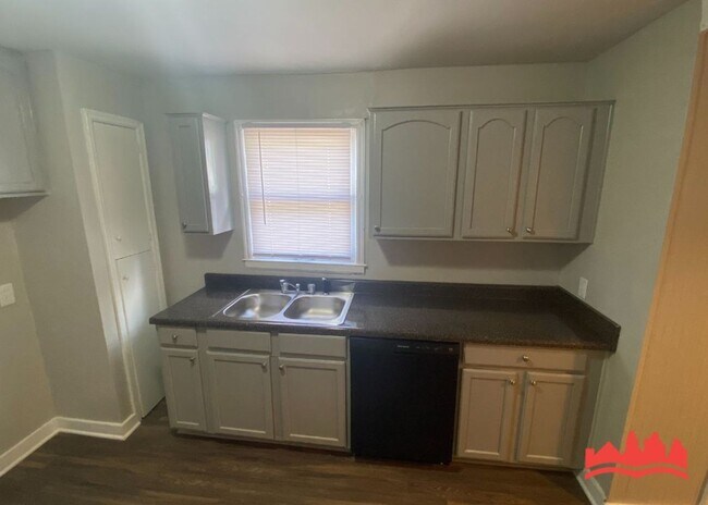 Foto del edificio - 2723 Supreme Ave