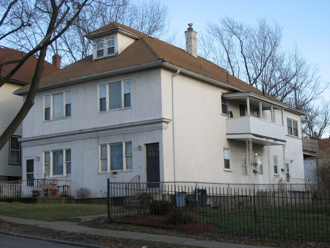 Building Photo - 732 Harrison Ave