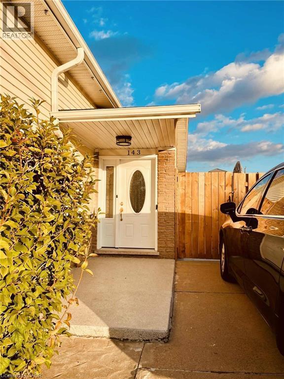 Photo du bâtiment - 143 Highridge Ave