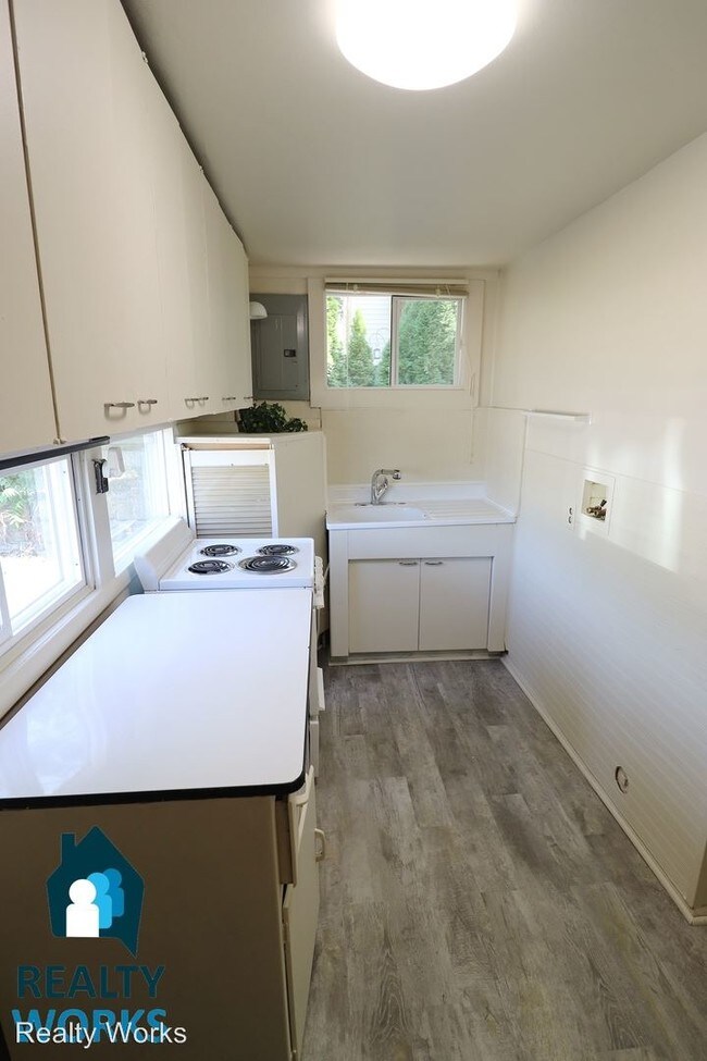 Building Photo - 1 br, 1 bath House - 4015 L St