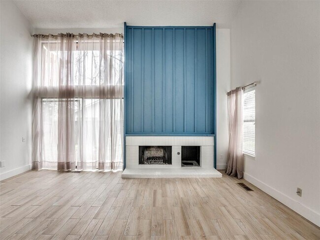 Foto del edificio - 4605 Dove Tree Ln