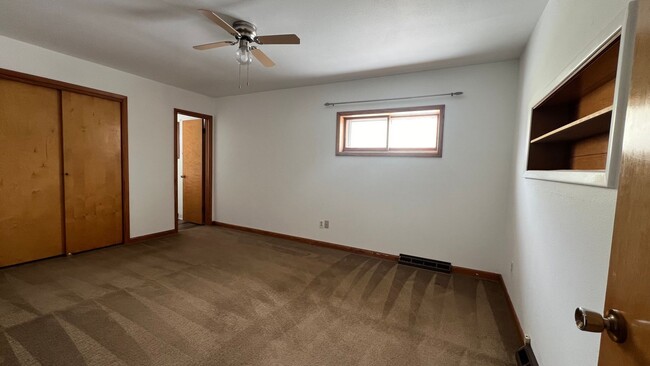 Foto del edificio - Lovely Spacious House in great location !!