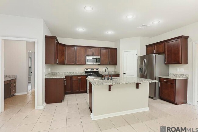 Foto del edificio - 18317 Sunset Park Dr
