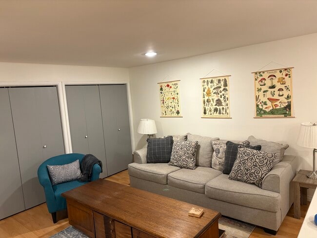 Foto del edificio - 924 NE 147th St