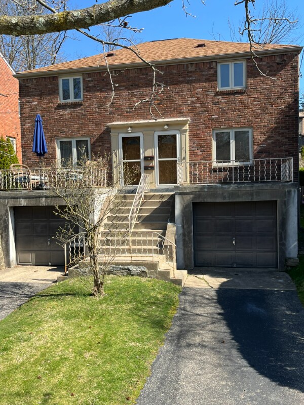 711 Vallevista Ave Unit 711, Pittsburgh, PA 15234 Room for Rent in
