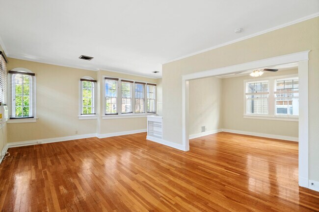 Building Photo - 1629 Jefferson Ave