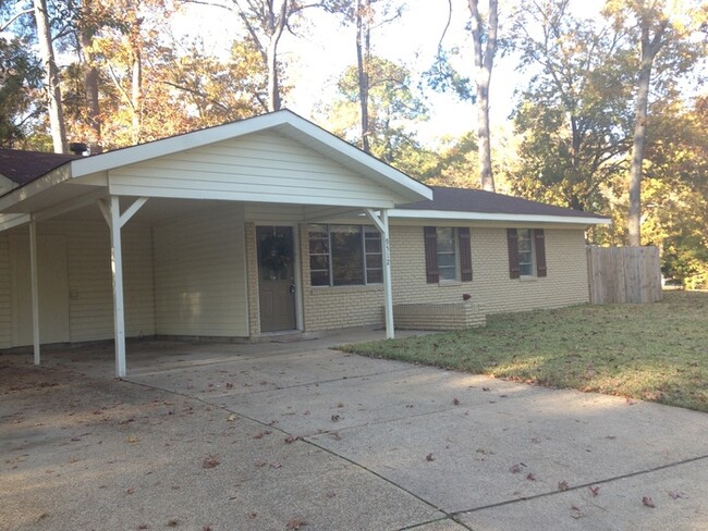 Building Photo - 9512 Overlook Dr