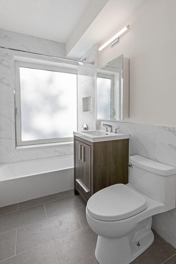 Foto principal - 109 E 115th St