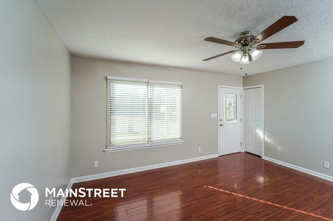 Building Photo - 3815 Hillcross Dr