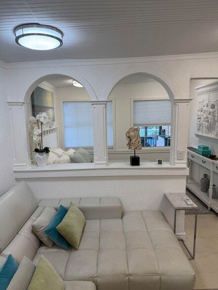 Primary Photo - 295 W Palmer Mill Rd