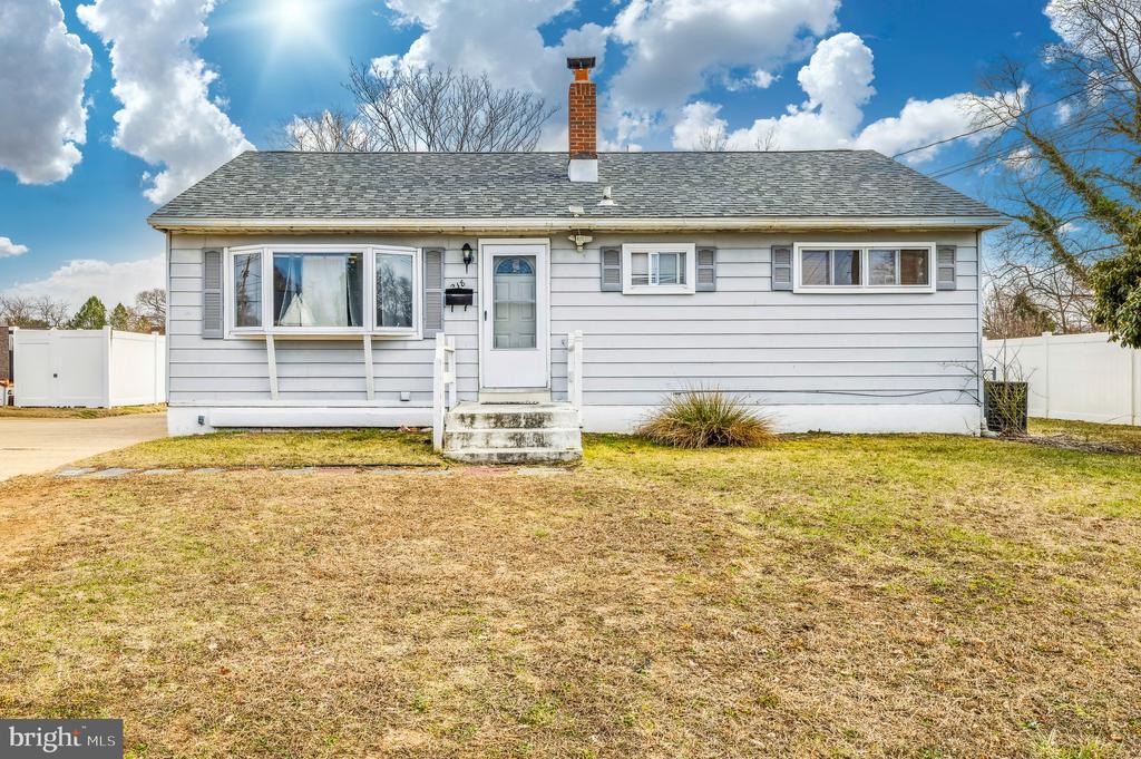 Primary Photo - 218 MacClelland Ave