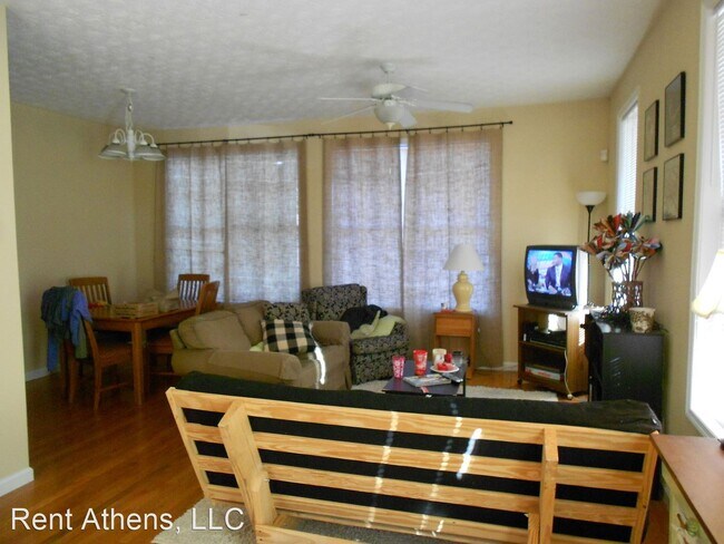 Foto del edificio - 4 br, 2 bath House - 157 Franklin Street