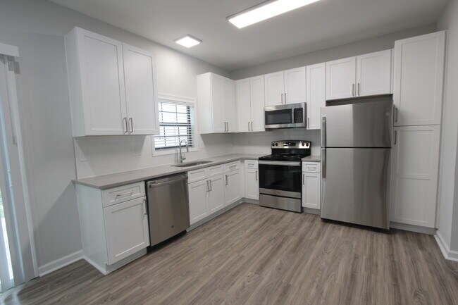 Foto del edificio - 112 Le Club Dr