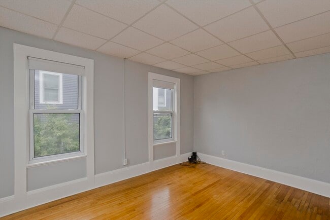 Building Photo - 78 Elm St