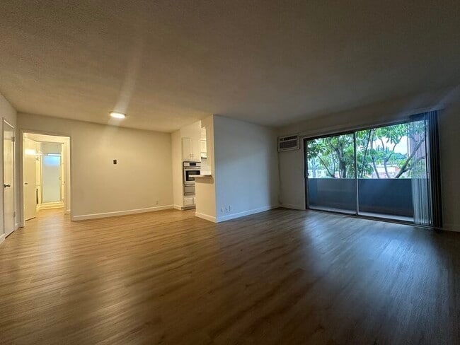 Foto del edificio - 1432 N Fairfax Ave