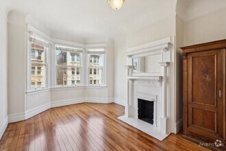 Building Photo - 1749 Greenwich St