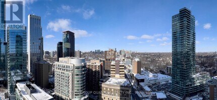 Building Photo - 18 Yorkville Ave