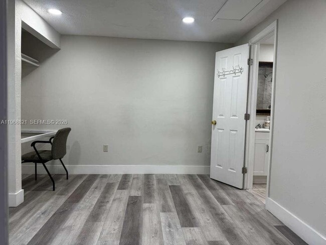 Foto del edificio - 582 E 18th St