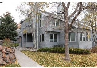 Building Photo - 8500 E Jefferson Ave