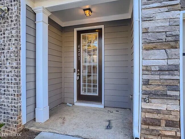 Foto del edificio - 3 br, 2.5 bath Townhome - 4201 Alden Park Dr
