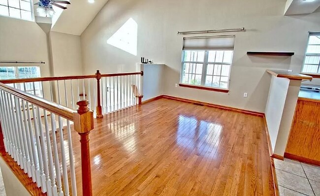 Foto del edificio - 1912 Country Ridge Dr