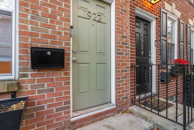 Photo - 1922 Montrose St Townhome