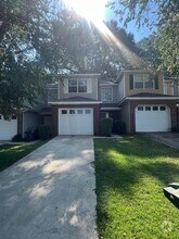 Building Photo - 176 Woodmere Dr
