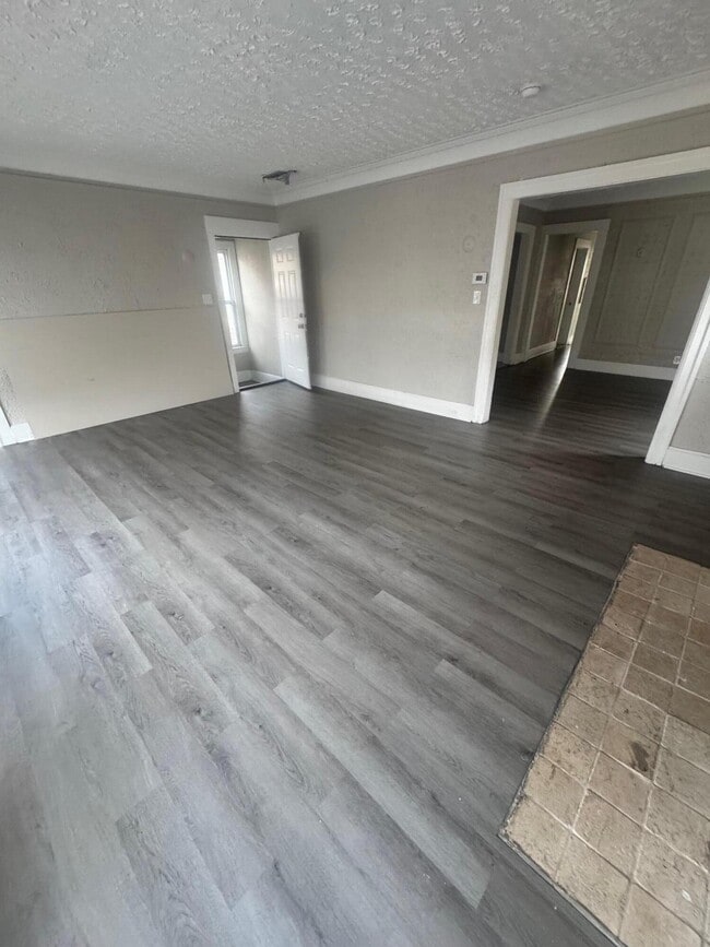 Foto del edificio - 2925 Calvert Ave