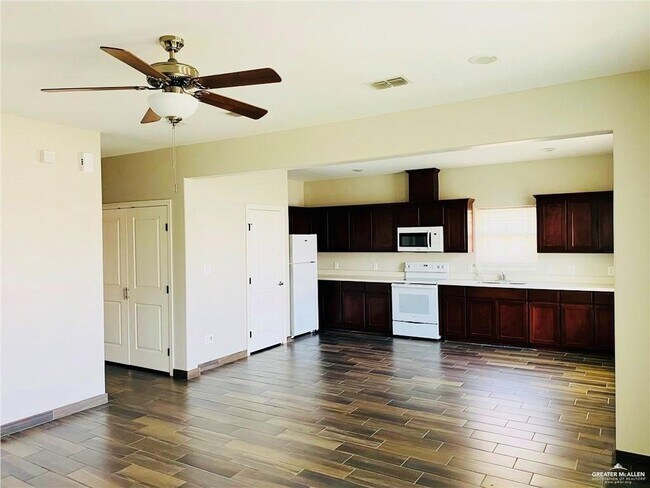 Foto del edificio - 13 Fig Dr