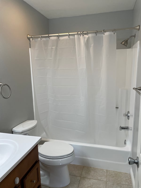 Foto del edificio - 5843 Myrtle Ave