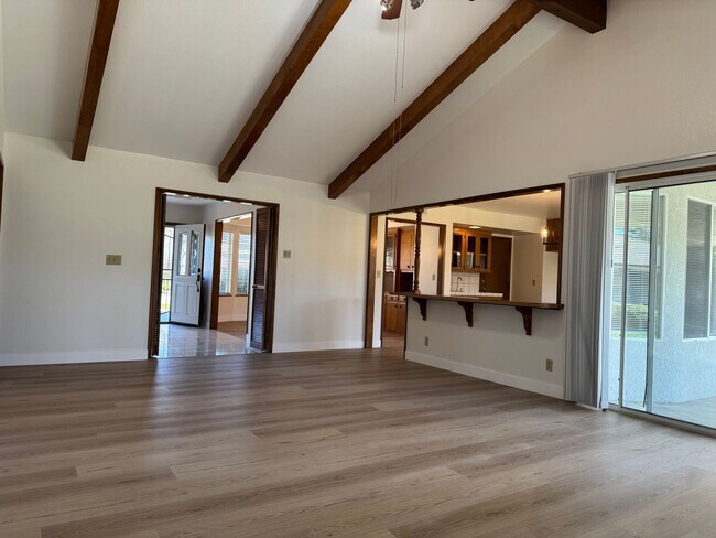 Foto del edificio - 6517 N San Pedro Ave