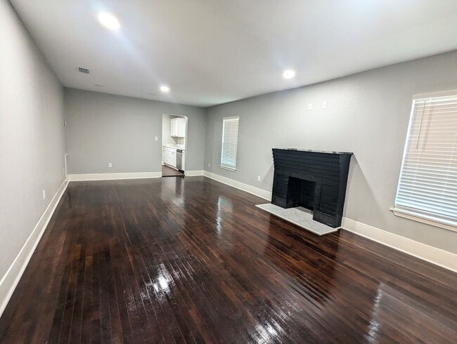 Foto del edificio - Available Now! Remodeled Cottage Home
