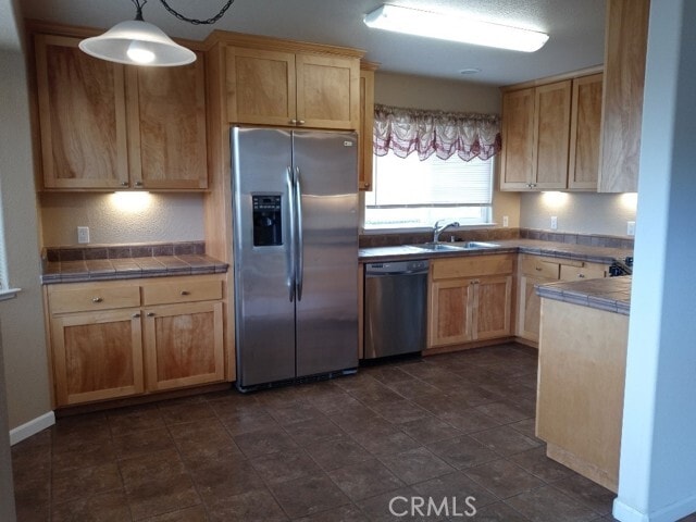 Foto del edificio - 350 Island View Dr