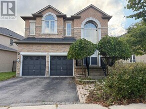 Building Photo - 20 Wicker Dr