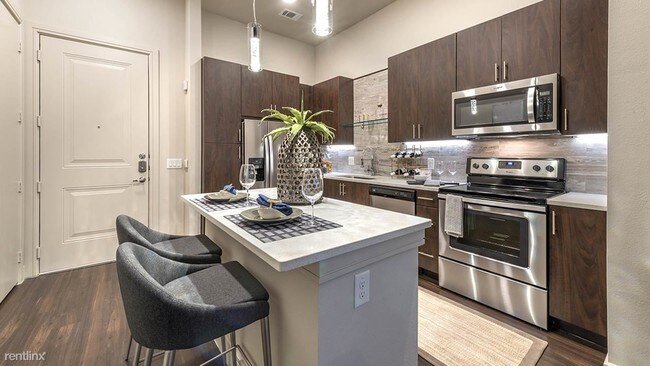 Building Photo - 1 br, 1 bath Apartment - 3310 Eastside St 509