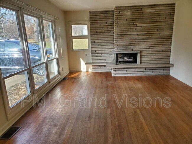 Foto del edificio - 3314 N Taylor Ave