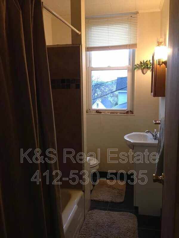 Foto del edificio - 4243 Gladstone St