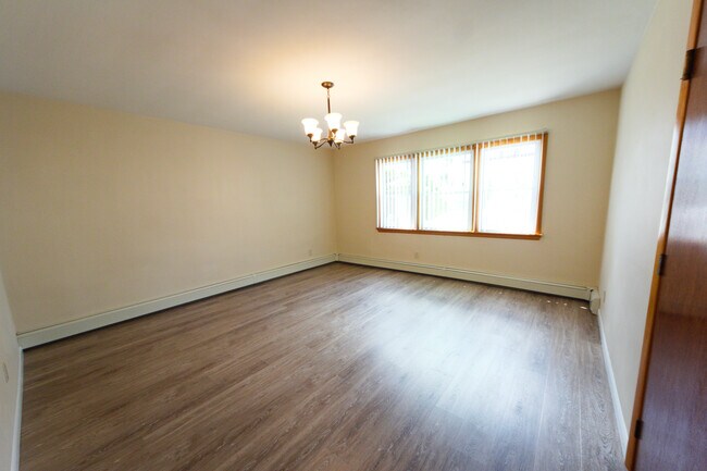 livingroom - 112 North Spring Street