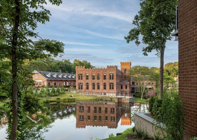 Building Photo - The Mill