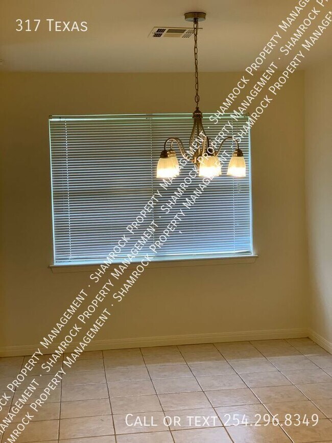 Building Photo - Hewitt 3-Bedroom