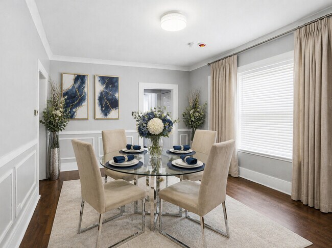 Foto del edificio - 7815 S Emerald Ave