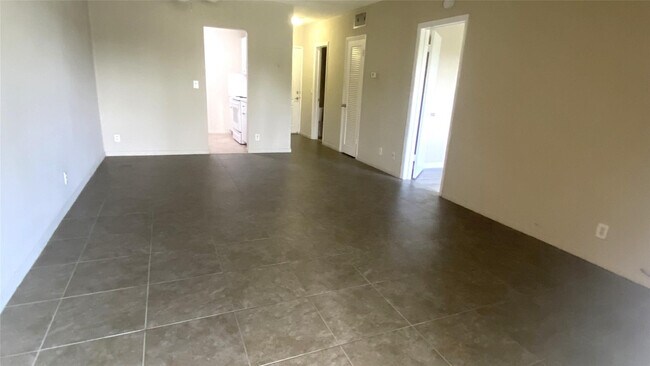 Foto del edificio - 770 SE 2nd Ave